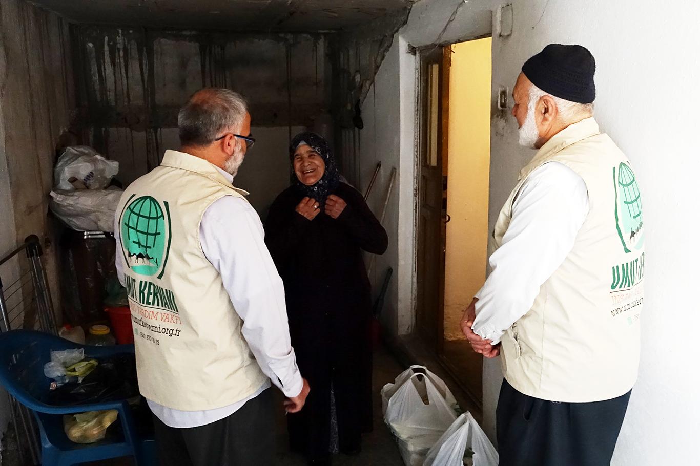 Gaziantep Umut Kervanı ramazan yardımlarına başladı Gaziantep Umut Kervanı ramazan yardımlarına başladı